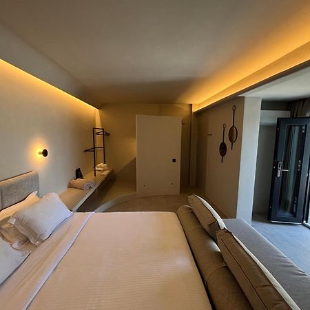 Black Diamond Suites (Adults Only) Акротири Экстерьер фото