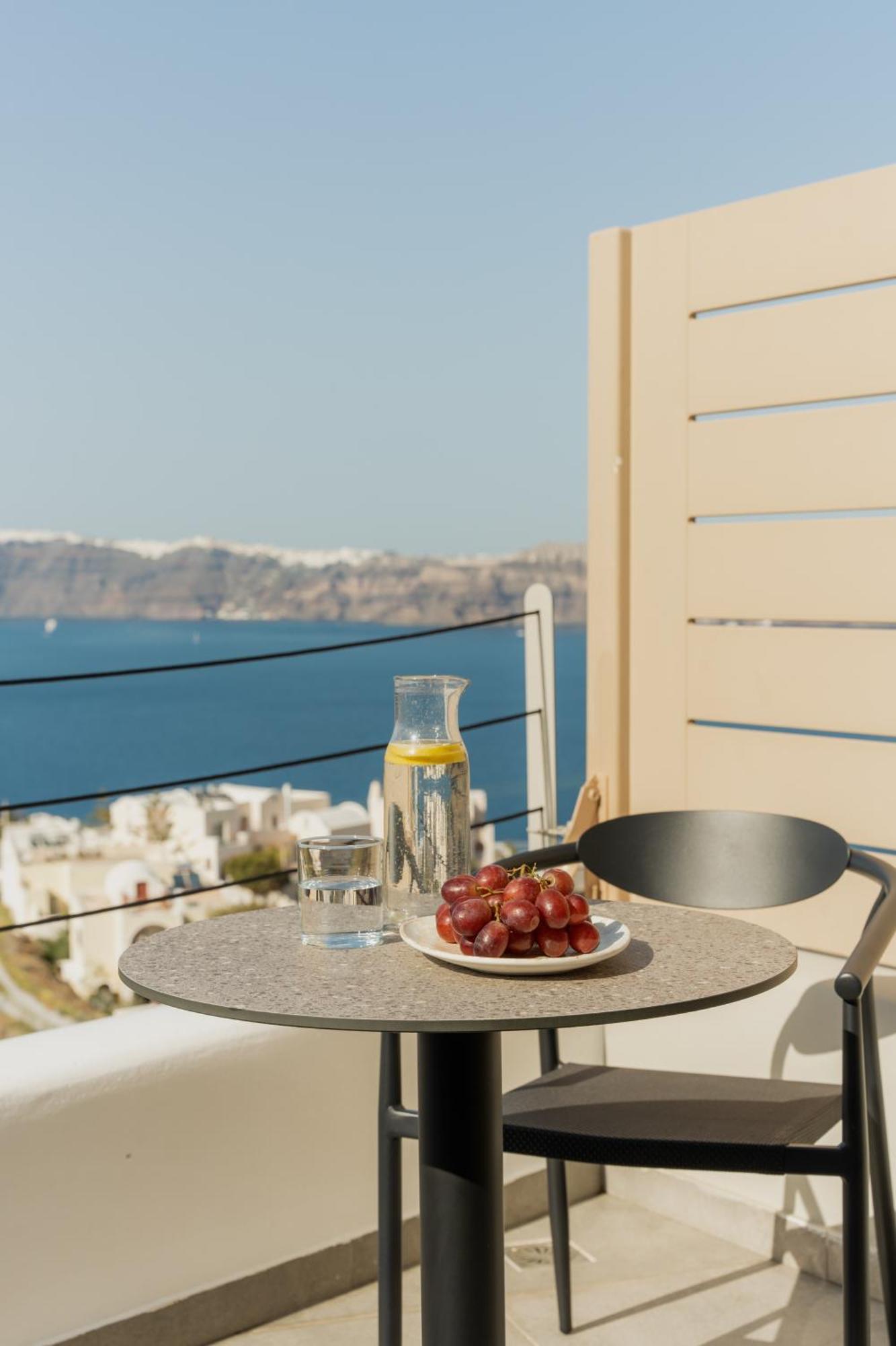 Black Diamond Suites (Adults Only) Акротири Экстерьер фото