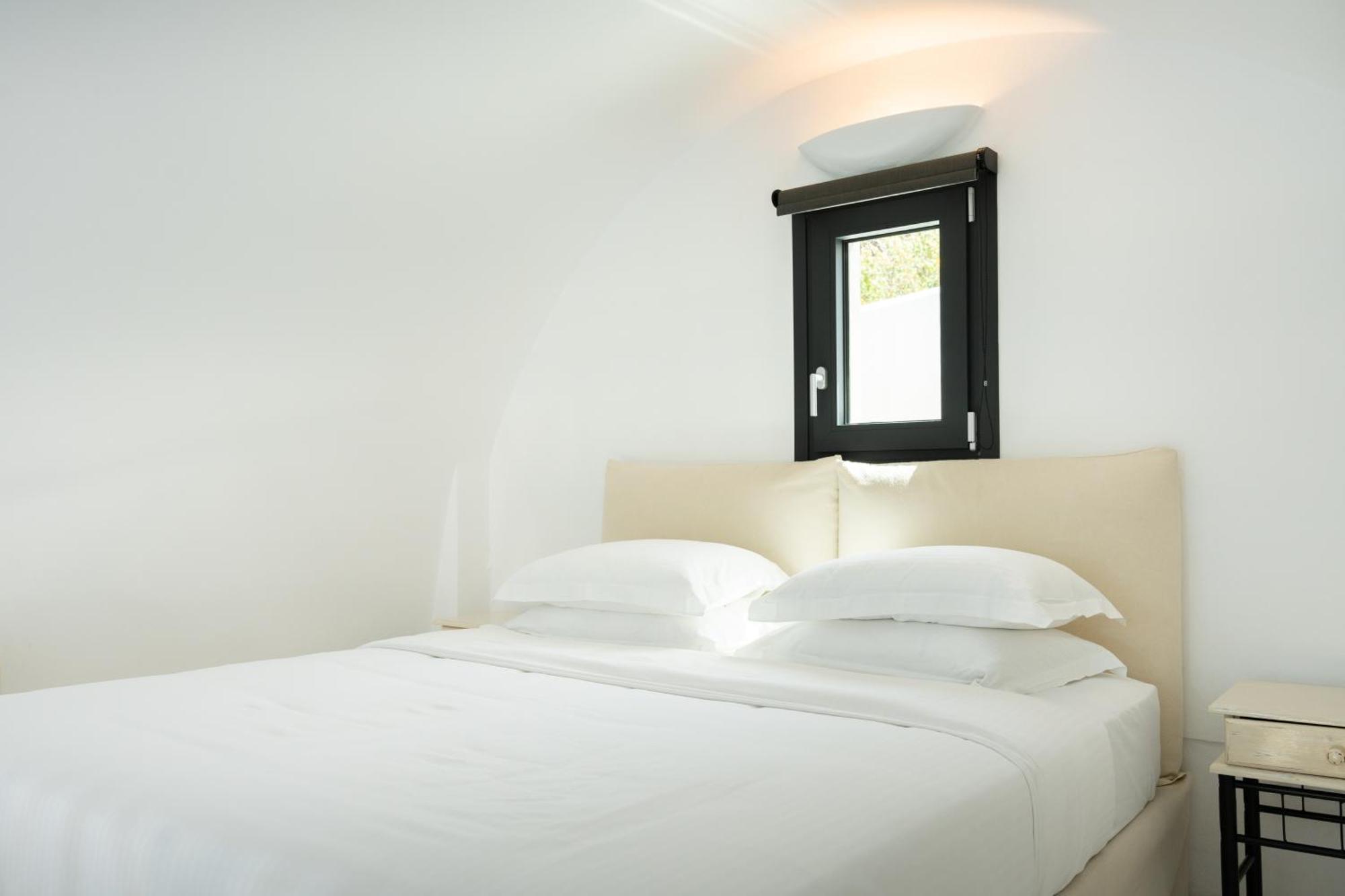 Black Diamond Suites (Adults Only) Акротири Экстерьер фото